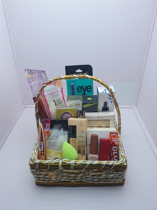 💄 Cosmetic Deal Box – Pack of 24 (Complete Beauty Bundle)