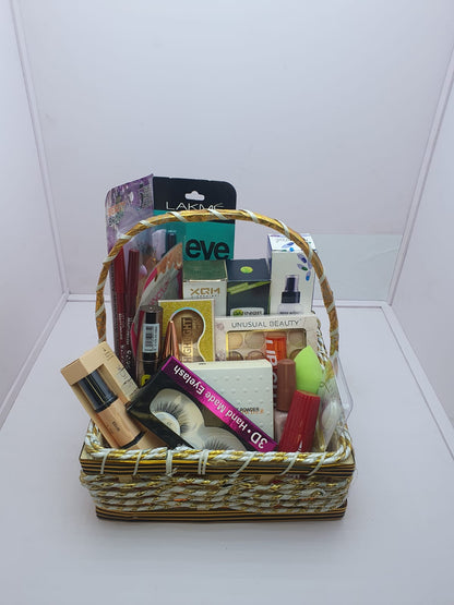 💄 Cosmetic Deal Box – Pack of 24 (Complete Beauty Bundle)
