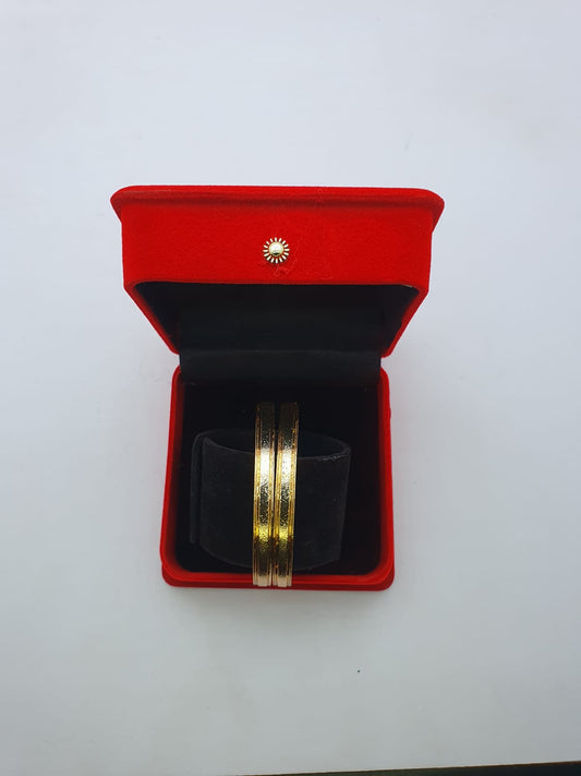 ✨ 2 Pc Golden Bangle Set – Elegant & Timeless Shine