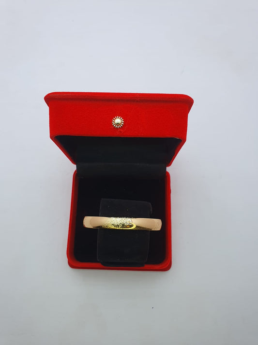 ✨ Golden Bangles – Timeless Elegance for Every Occasion